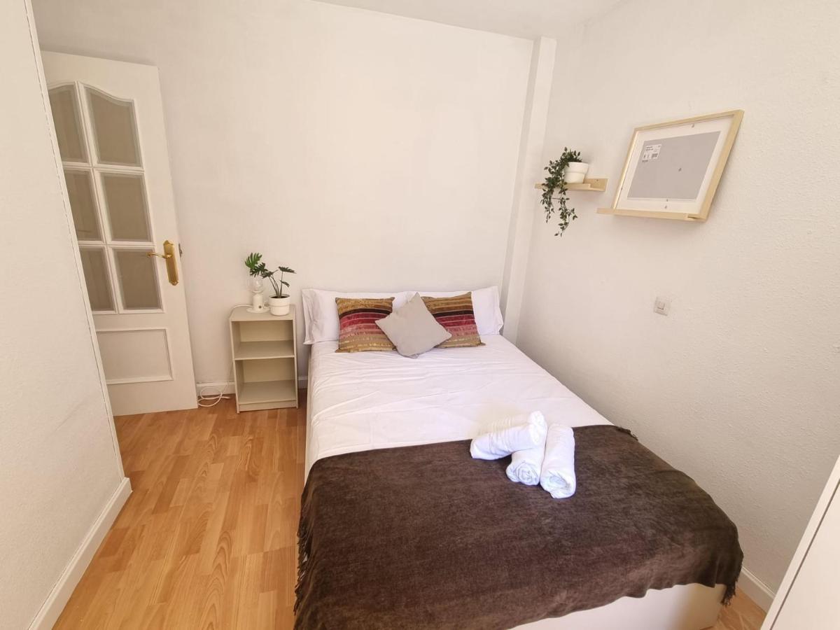 Un Rincon Con Vistas Al Parque Wifi Junto A Catedral By Apartamentos Логроньо Екстериор снимка