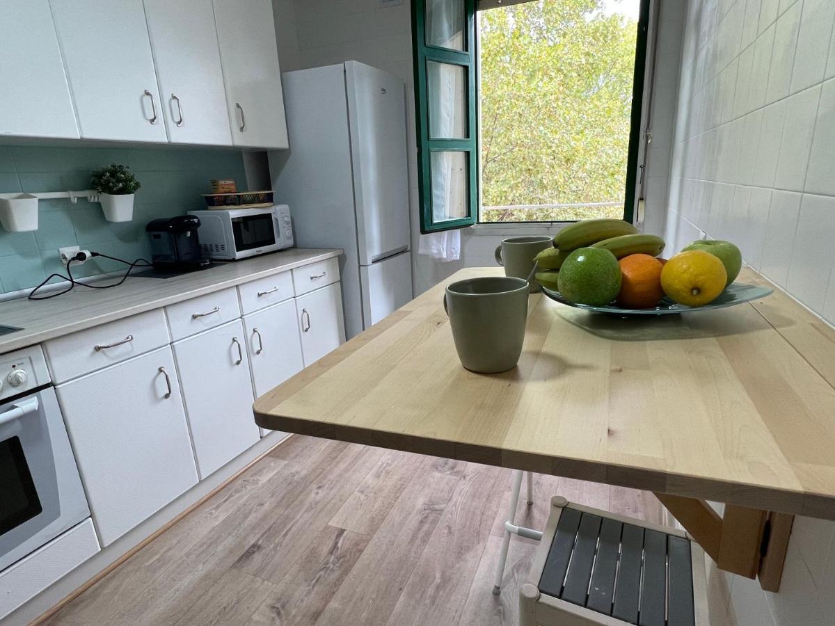 Un Rincon Con Vistas Al Parque Wifi Junto A Catedral By Apartamentos Логроньо Екстериор снимка